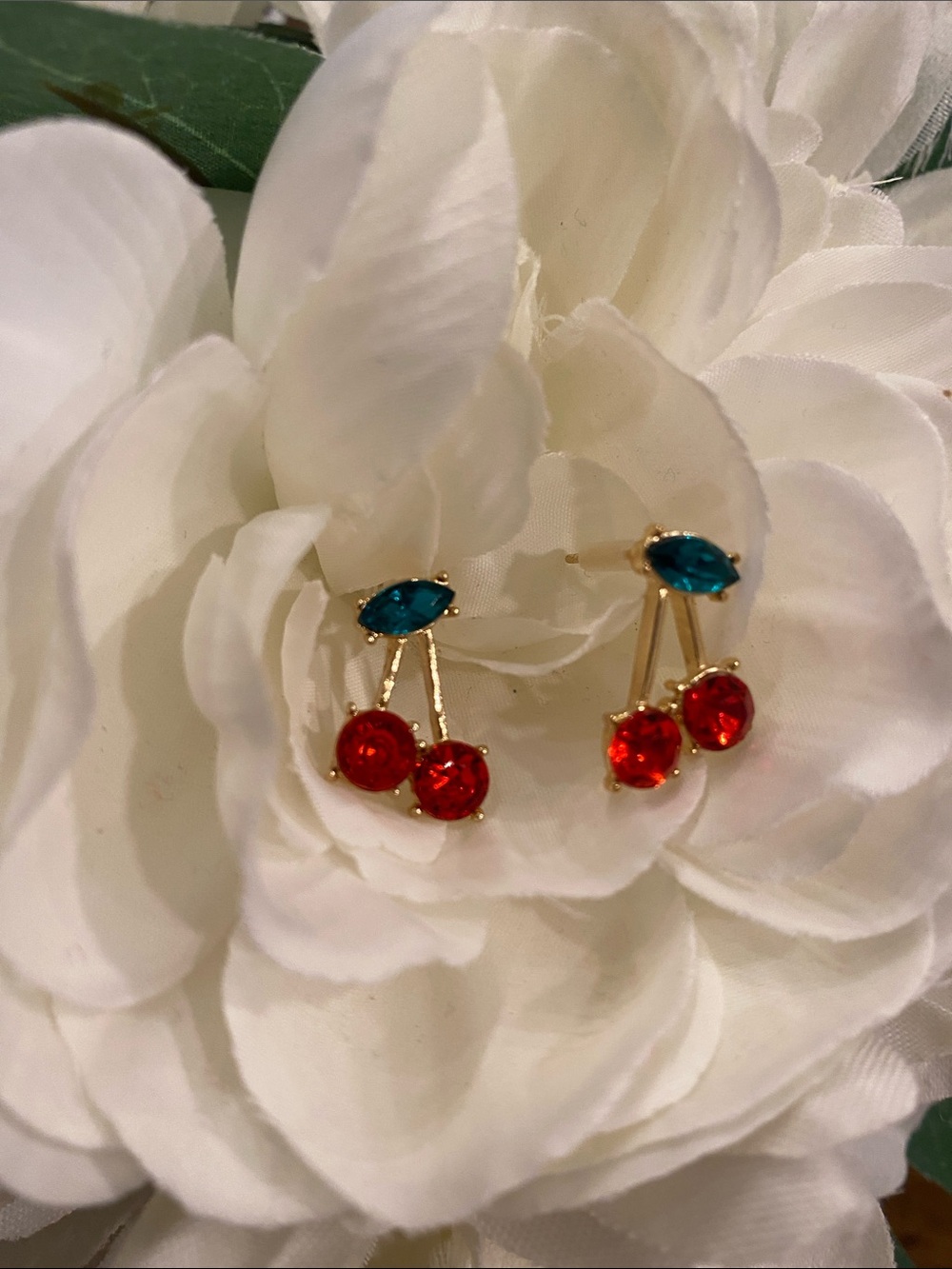 Gold tone Cherry Drop Earrings with Red and Green leaf Stones - Picture 4 of 8